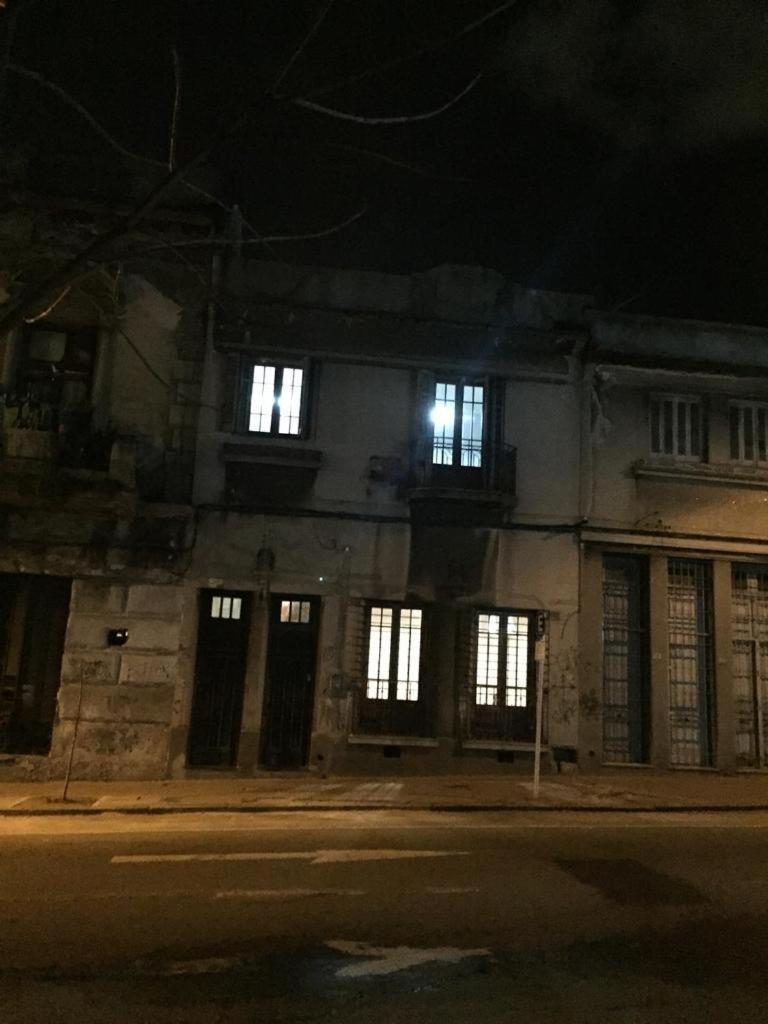 Ahiva Espacio Temporal Montevideo Exterior photo